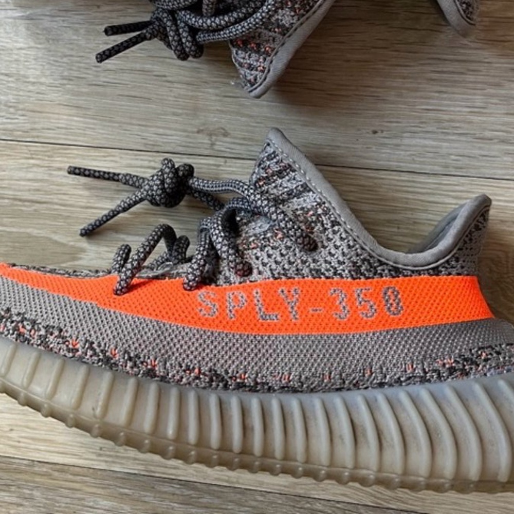 Yeezy Boost 350 v2 Beluga